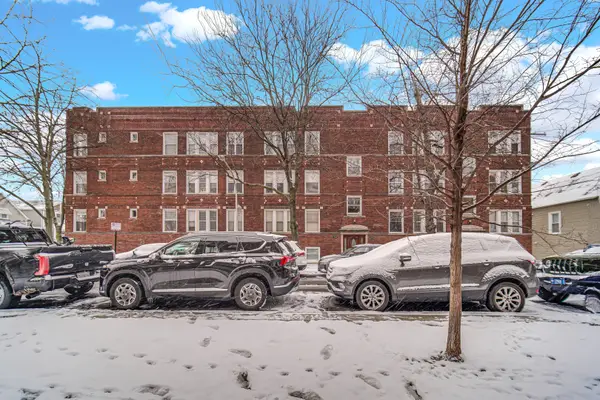 2945 W Belle Plaine Avenue #3E, Chicago, IL 60618
