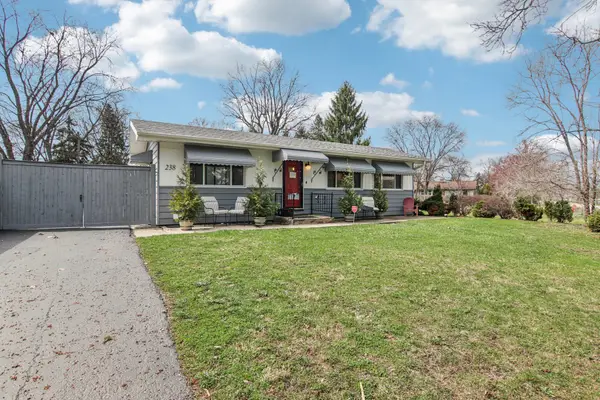 238 Frontage Road W, Northfield, IL 60093