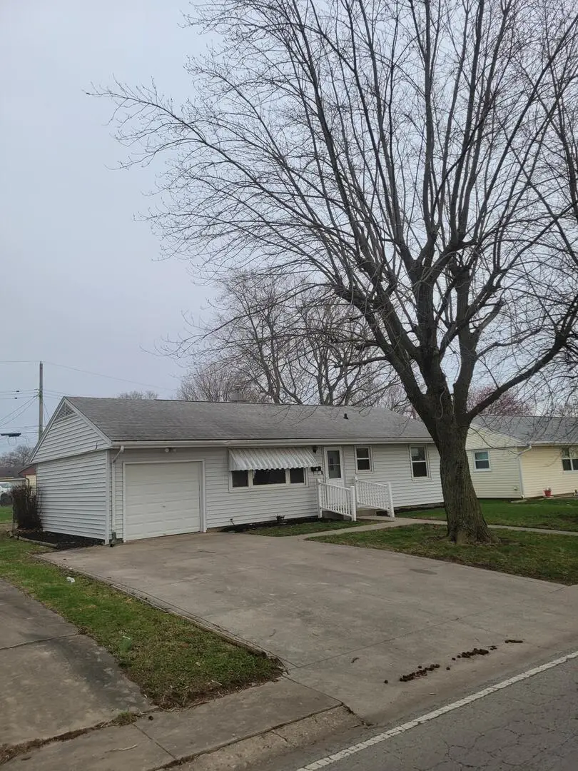 420 Park Street, Mattoon, IL 61938 - #1