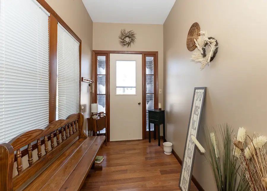 653 2nd Avenue S, Clinton, IA 52372 - #3