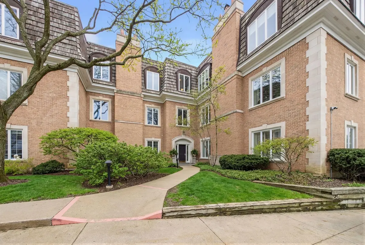485 Oakwood Avenue #D-2, Lake Forest, IL 60045 - #1
