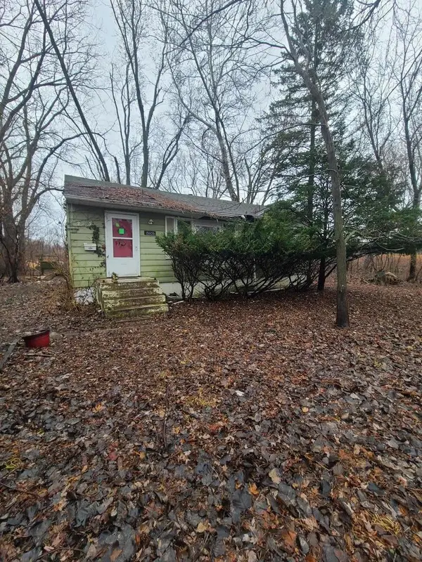 2605 N Pine Street, Waukegan, IL 60087