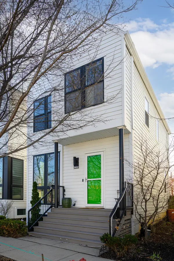 3652 N Kenneth Avenue, Chicago, IL 60641