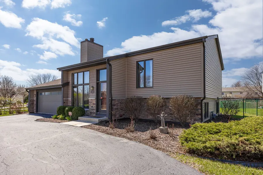 325 Homewood Drive, Bolingbrook, IL 60440 - #2