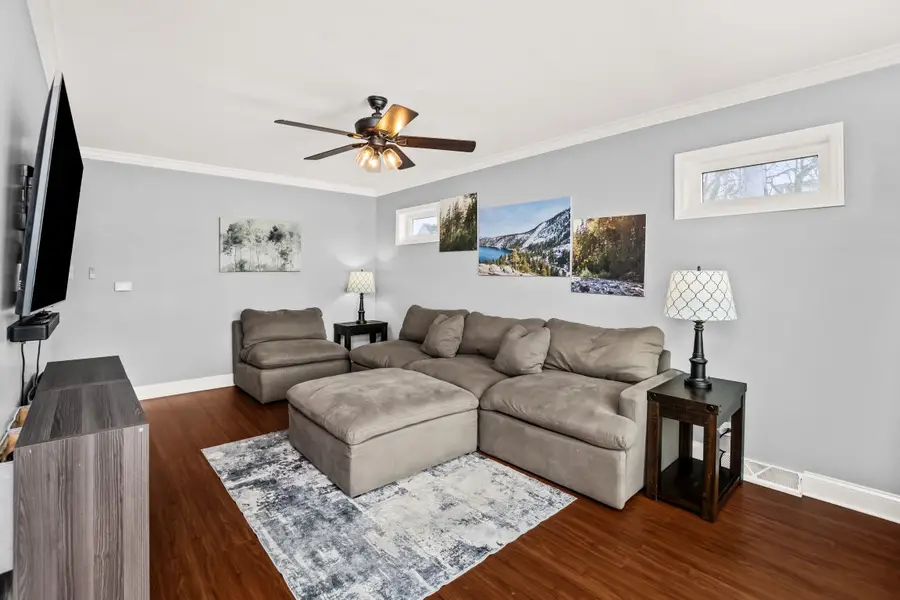 6345 W Warwick Avenue, Chicago, IL 60634 - #2