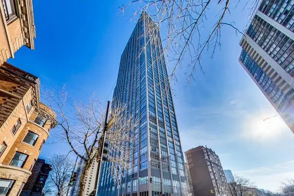 655 W Irving Park Road #2301, Chicago, IL 60613