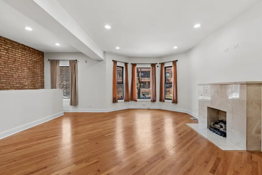 6209 S University Avenue #1, Chicago, IL 60637 - #2