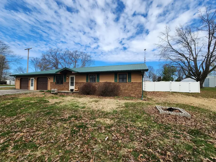 17001 Lowry Avenue, Benton, IL 62812 - #3