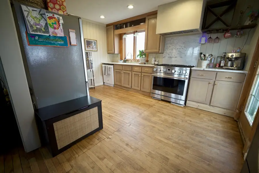 5629 Favor Road, Rockton, IL 61072 - #2