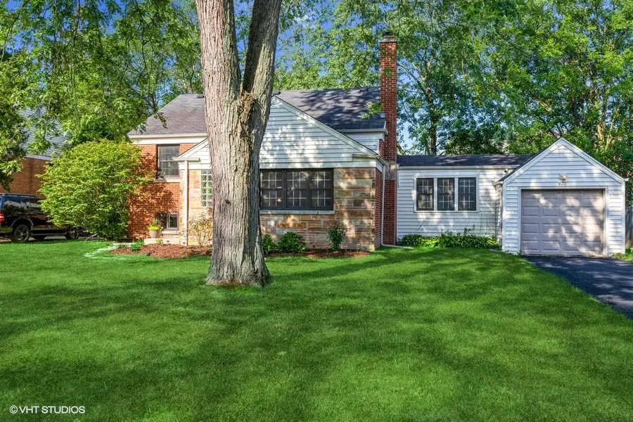 932 Echo Lane, Glenview, IL 60025 - #1