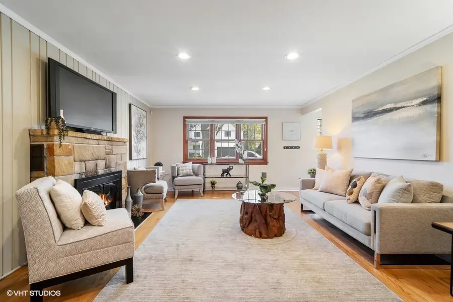 932 Echo Lane, Glenview, IL 60025 - #3