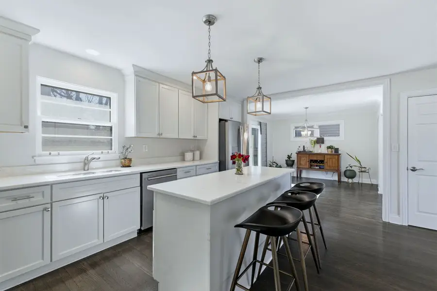 740 Prairie Avenue, Naperville, IL 60540 - #2