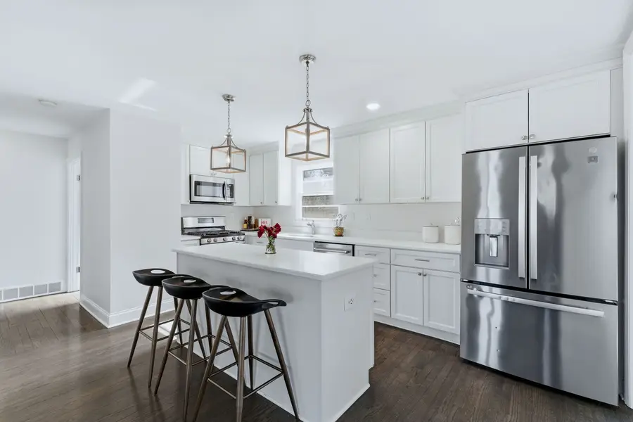 740 Prairie Avenue, Naperville, IL 60540 - #3