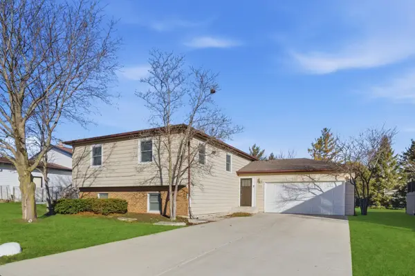 766 Michigan Avenue, South Elgin, IL 60177