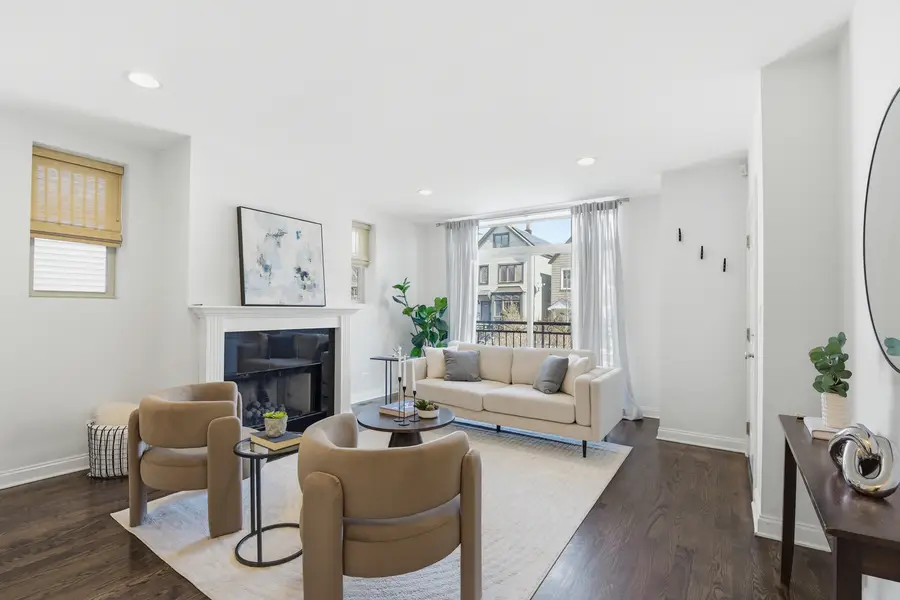 1624 N Campbell Avenue #1N, Chicago, IL 60647 - #2