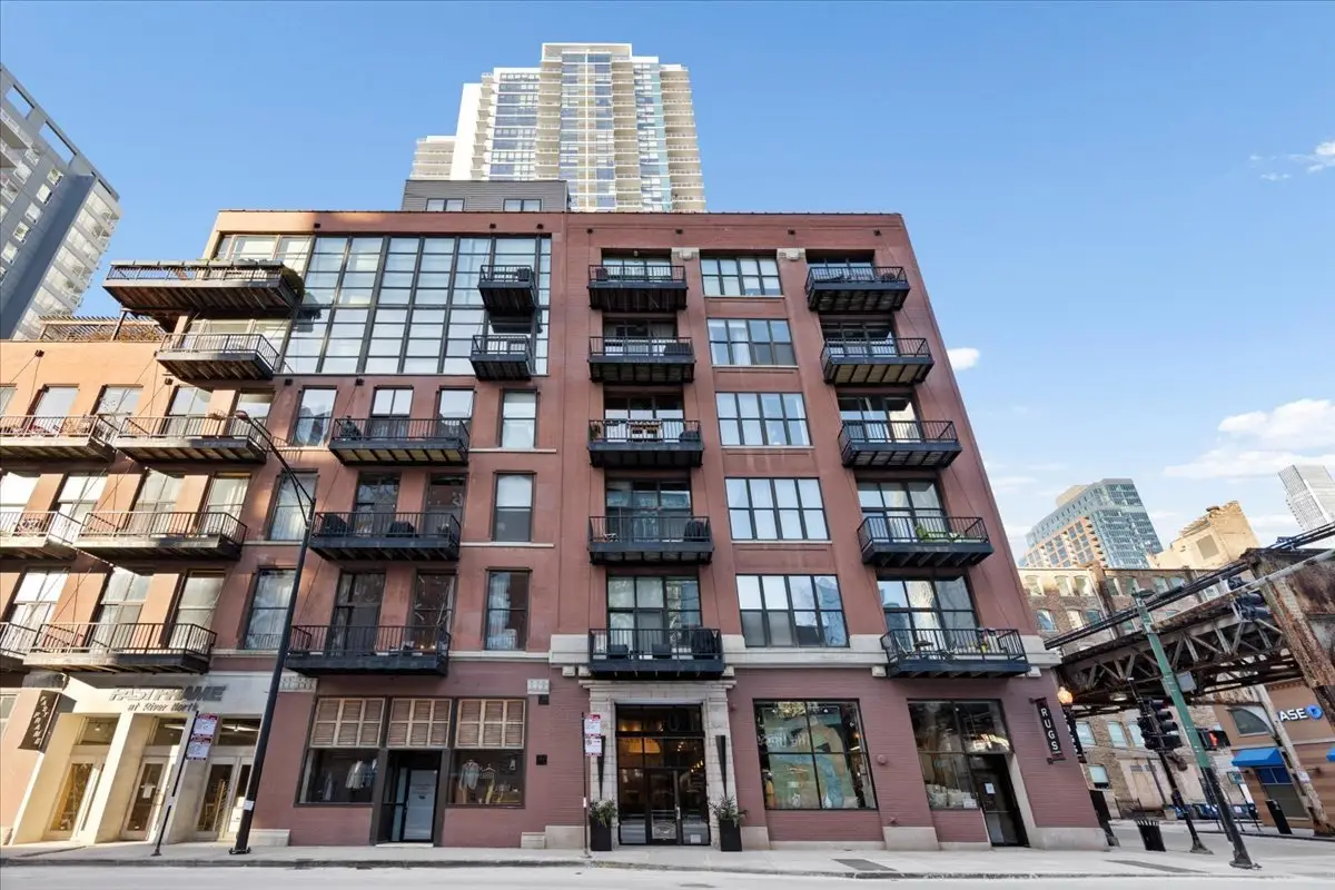 300 W Grand Avenue #302, Chicago, IL 60654 - #1