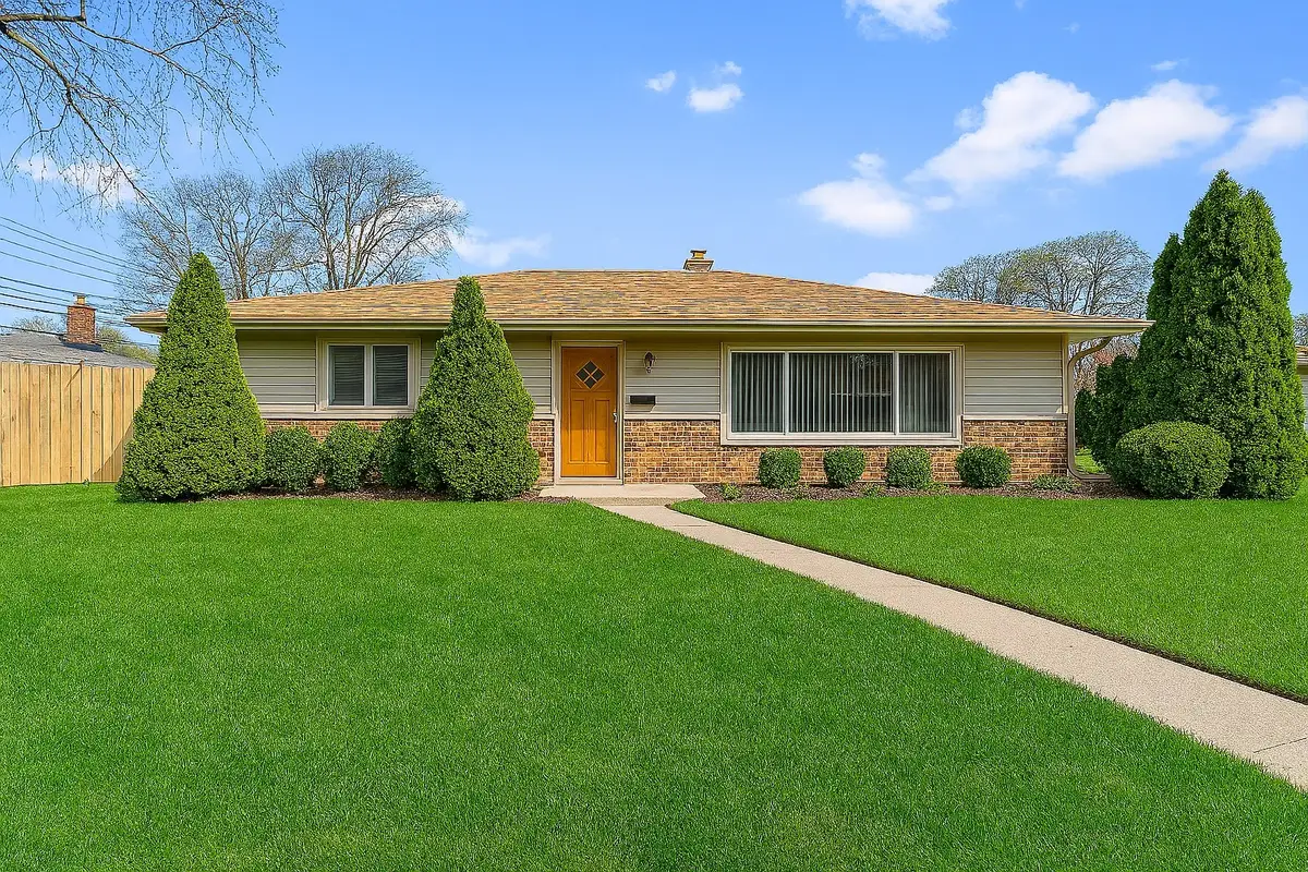 9966 S California Avenue, Evergreen Park, IL 60805 - #1