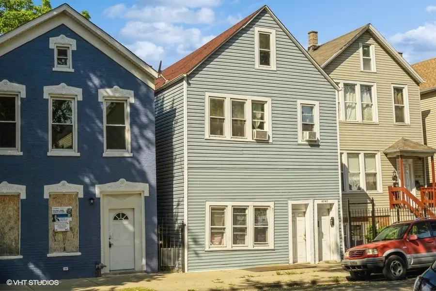 4742 S Loomis Boulevard, Chicago, IL 60609 - #1