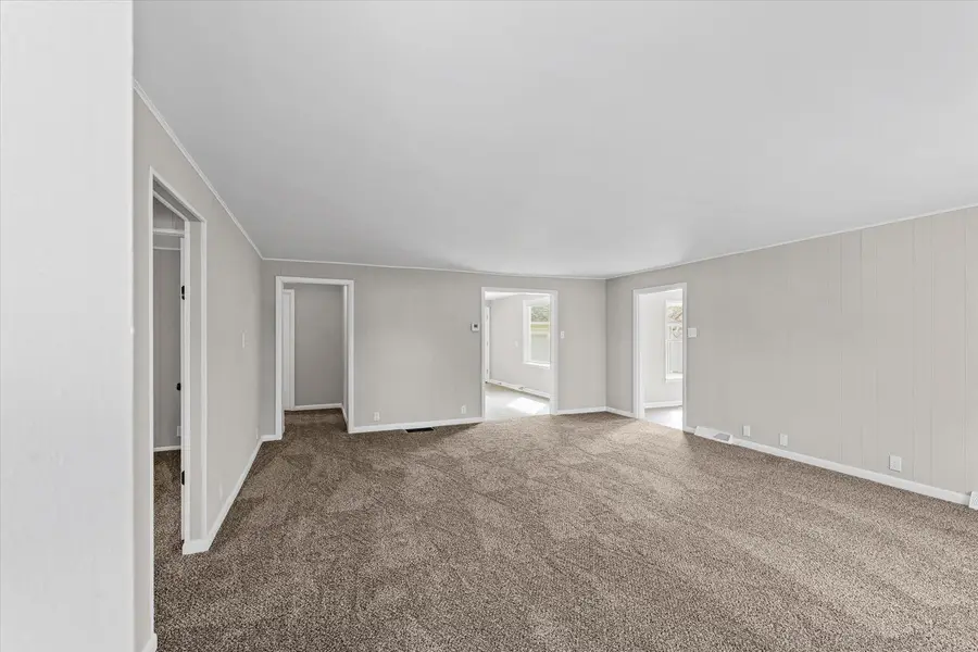 216 N Locust Street, Ludlow, IL 60949 - #3