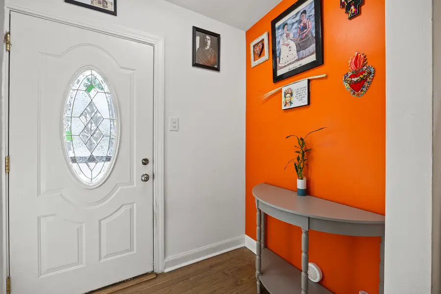 300 S Cumberland Parkway, Des Plaines, IL 60016 - #3