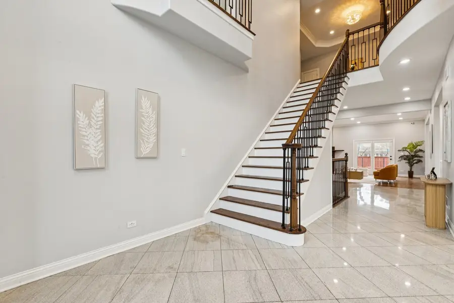 3300 W Albion Street, Lincolnwood, IL 60712 - #3