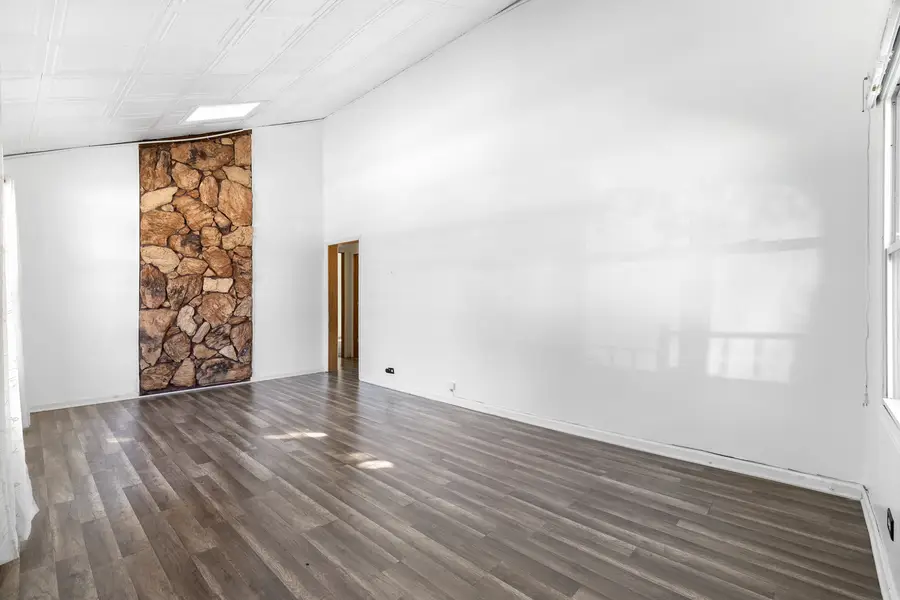 7830 Neenah Avenue, Burbank, IL 60459 - #3