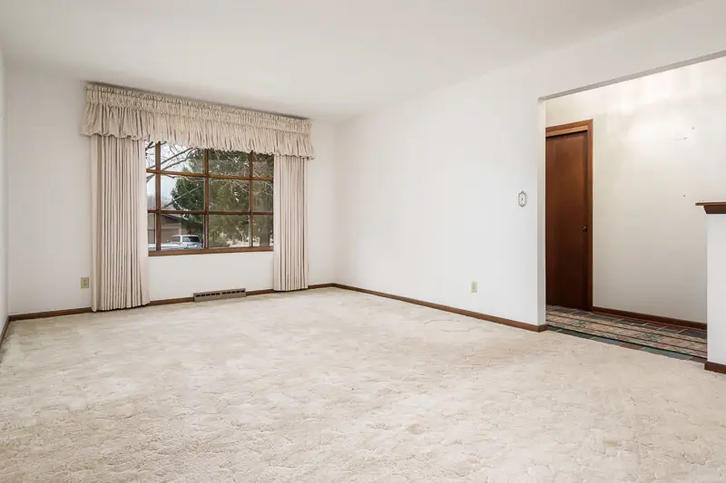 1110 Roxbury, Rockford, IL 61107 - #2