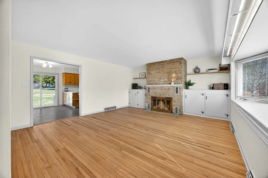 816 W College Avenue, Normal, IL 61761 - #2