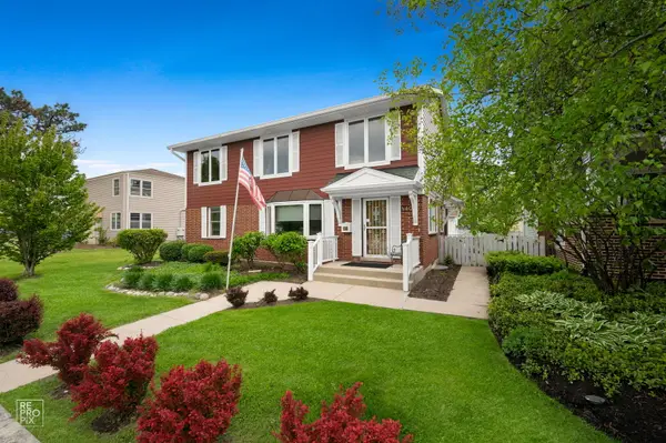 840 N Center Street, Naperville, IL 60563