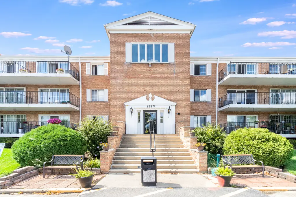 1110 N Farnsworth Avenue #211, Aurora, IL 60505 - #1