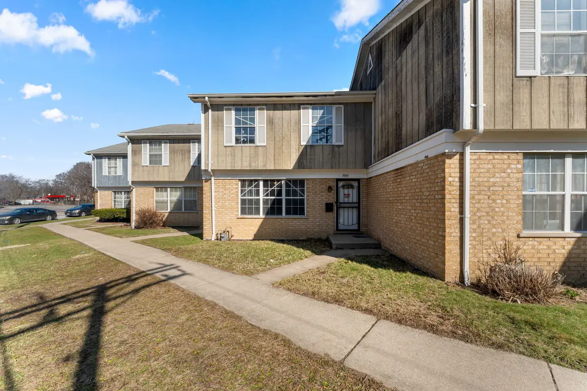 7945 S Phillips Avenue, Chicago, IL 60617 - #1