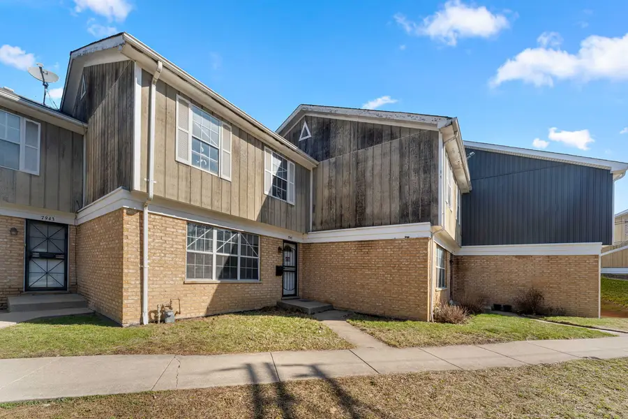 7945 S Phillips Avenue, Chicago, IL 60617 - #2