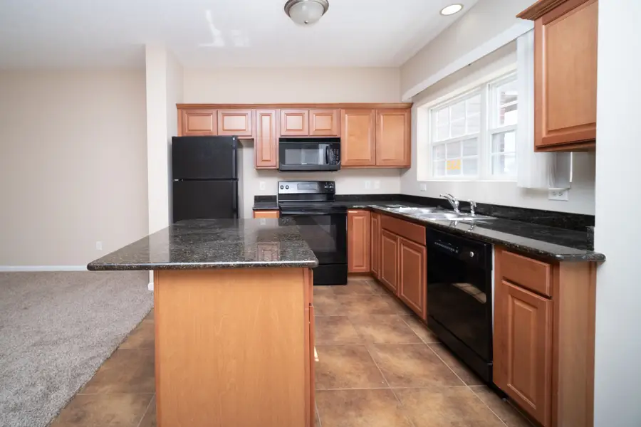 635 Stonegate Drive, Sycamore, IL 60178 - #2