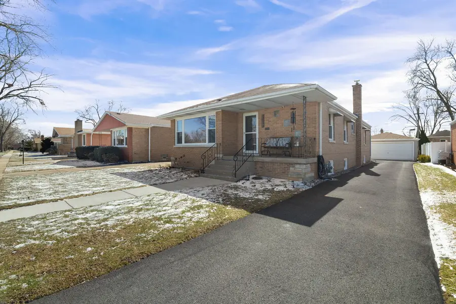 5337 W 102nd Street, Oak Lawn, IL 60453 - #3