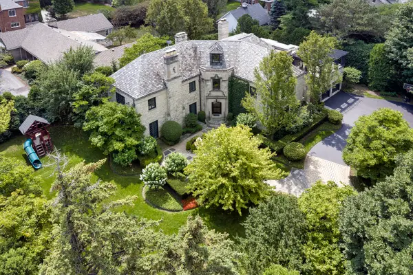 110 Kenilworth Avenue, Kenilworth, IL 60043