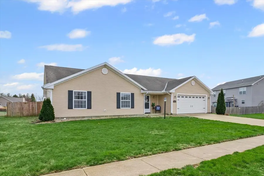 2003 Macintosh Lane, Monticello, IL 61856 - #2