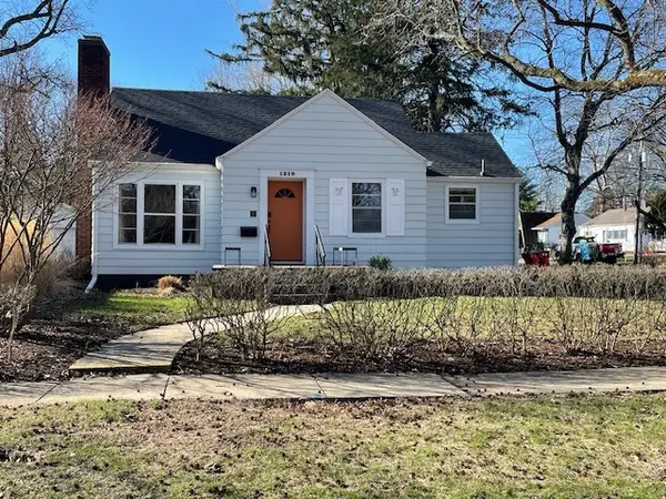 1219 W Healey Street, Champaign, IL 61821