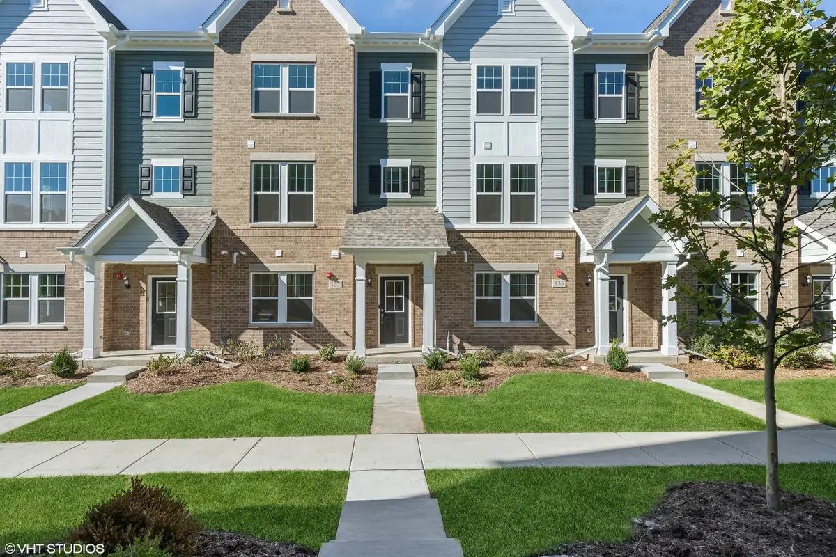 137 Yorktown Court, Libertyville, IL 60048 - #1