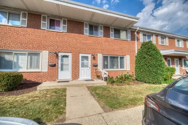 1176 N Boxwood Drive #A, Mount Prospect, IL 60056