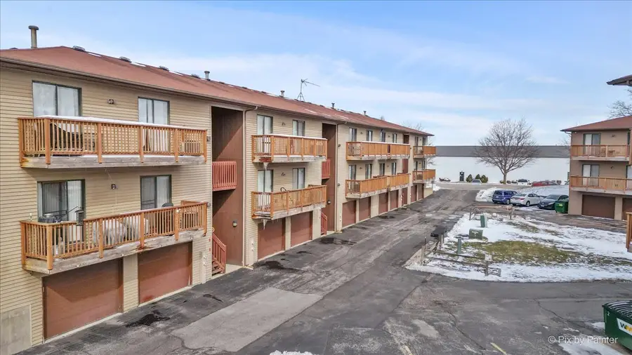 565 Dean Drive #F, South Elgin, IL 60177 - #2