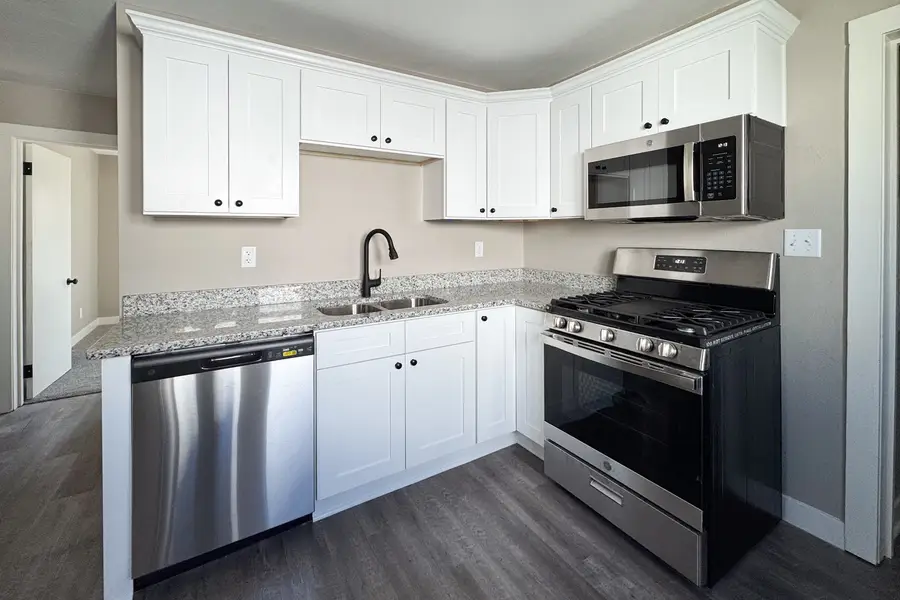 2817 9th Street, Rockford, IL 61109 - #3