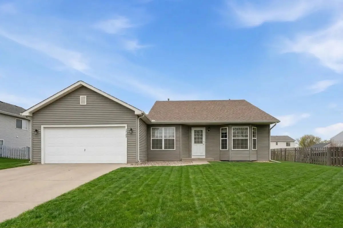 3708 Pebble Creek, McHenry, IL 60050 - #1