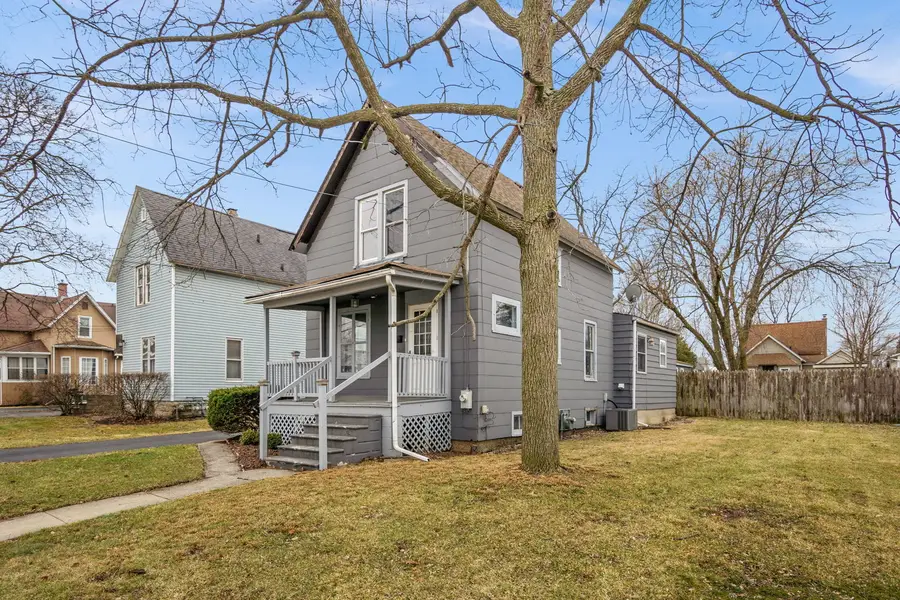 627 N 14th Street, Dekalb, IL 60115 - #3