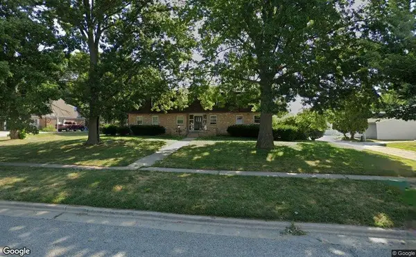 912 Crescent Drive #2-2, Champaign, IL 61821