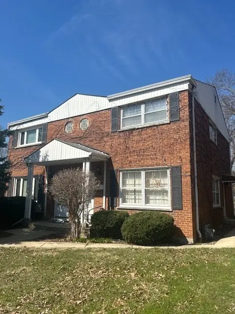 108 E Burlington Street, Riverside, IL 60546