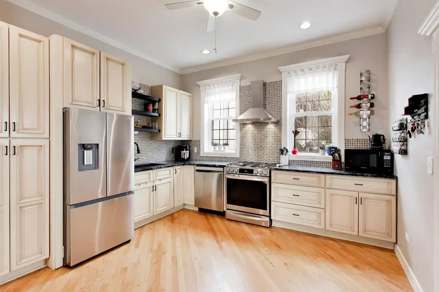 1232 W Nelson Street #B, Chicago, IL 60657 - #3