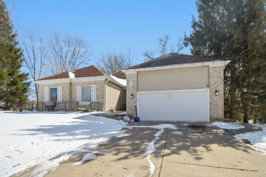 1022 Rosewood Drive, Carpentersville, IL 60110 - #2