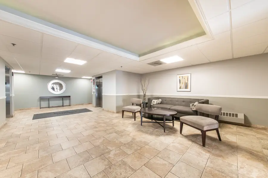 555 S River Road #607, Des Plaines, IL 60016 - #3