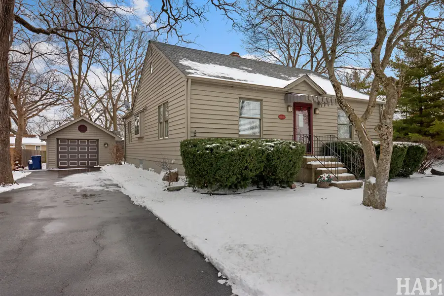 27 Oak Lane Drive, Lake Villa, IL 60046 - #2