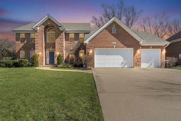 385 N Chalary Court, Palatine, IL 60067